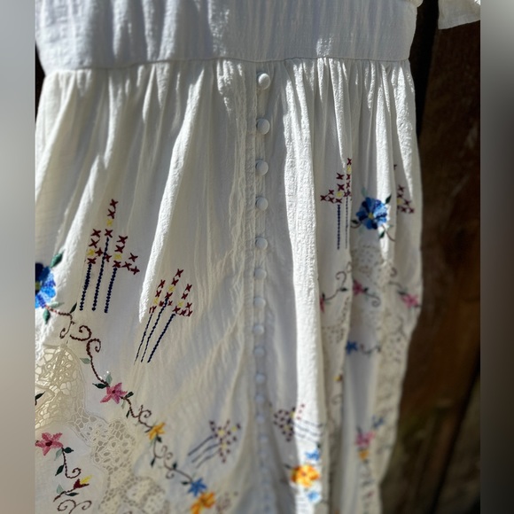 Fillyboo “Once Upon a Song” lace embroidered batwing dress, white, size M, NWT - Picture 6 of 13